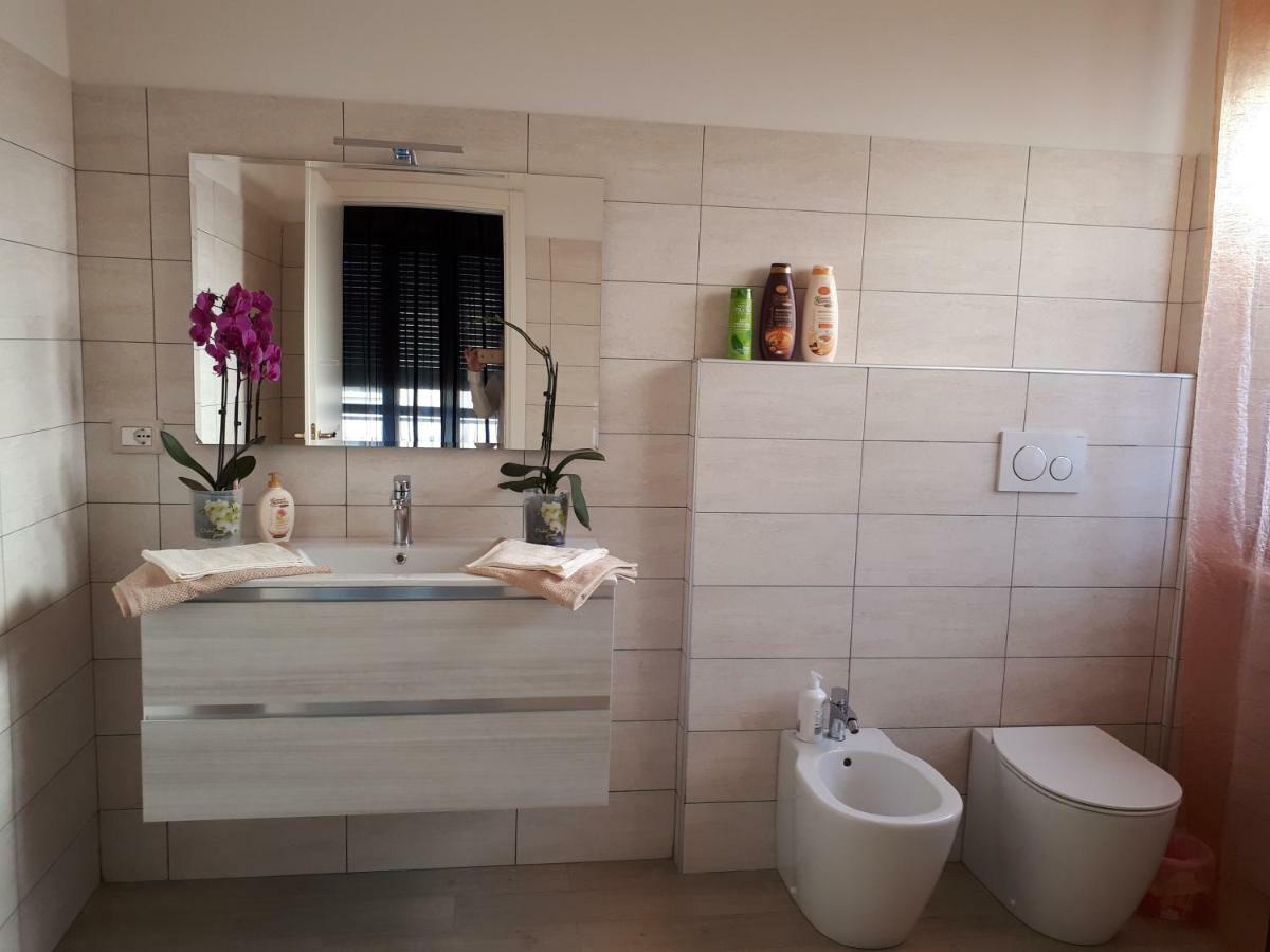 Casa Delle Orchidee Hotel Alba  Bagian luar foto