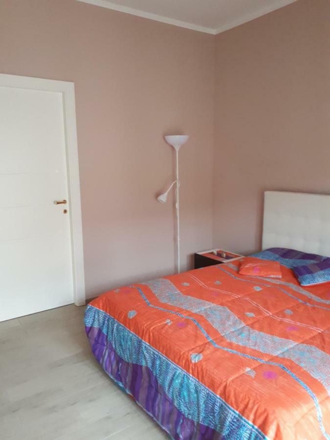 Casa Delle Orchidee Hotel Alba  Bagian luar foto