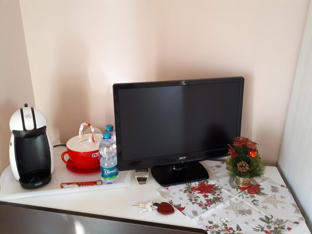 Casa Delle Orchidee Hotel Alba  Bagian luar foto
